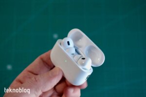 Apple wants to give Siri eyes with the new generation camera-equipped AirPods