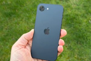 Apple is preparing to verify real camera capture of iPhone photos