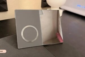Galaxy Z Fold 8 owner removed the camera bump with a razor
