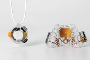 MouthPad controls devices by turning your tongue into a mouse