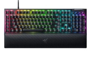 ŞOK lists Razer keyboards and headphones, BlackWidow V4 price is 3.699 TL